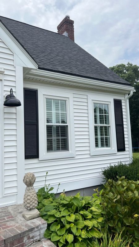 Comparing Metal Windows Replacement And Vinyl Options